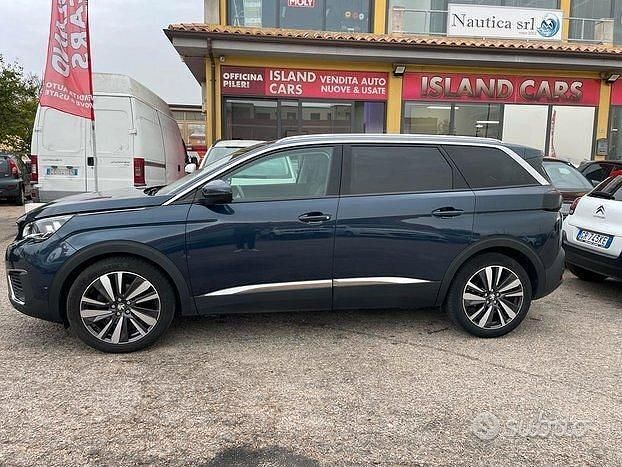 Usata Peugeot 5008 Allure 130 CV (95 kW) 2019 Blu Berlina