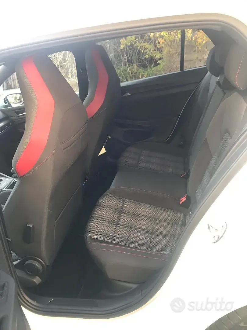Usata VW Golf VIII GTI 245 CV (180 kW) 2020 Berlina