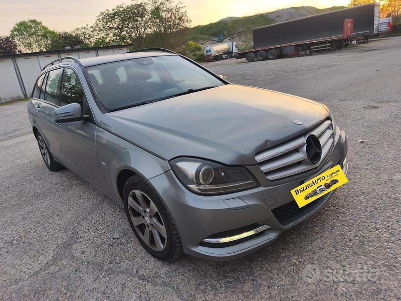 Usata Mercedes C200 136 CV (100 kW) 2011 Grigio Station wagon