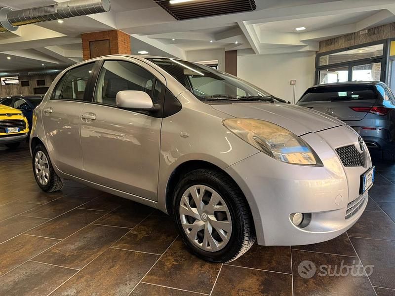 Brugt Toyota Yaris Sol 87 HK (63 kW) 2008 Grå Hatchback