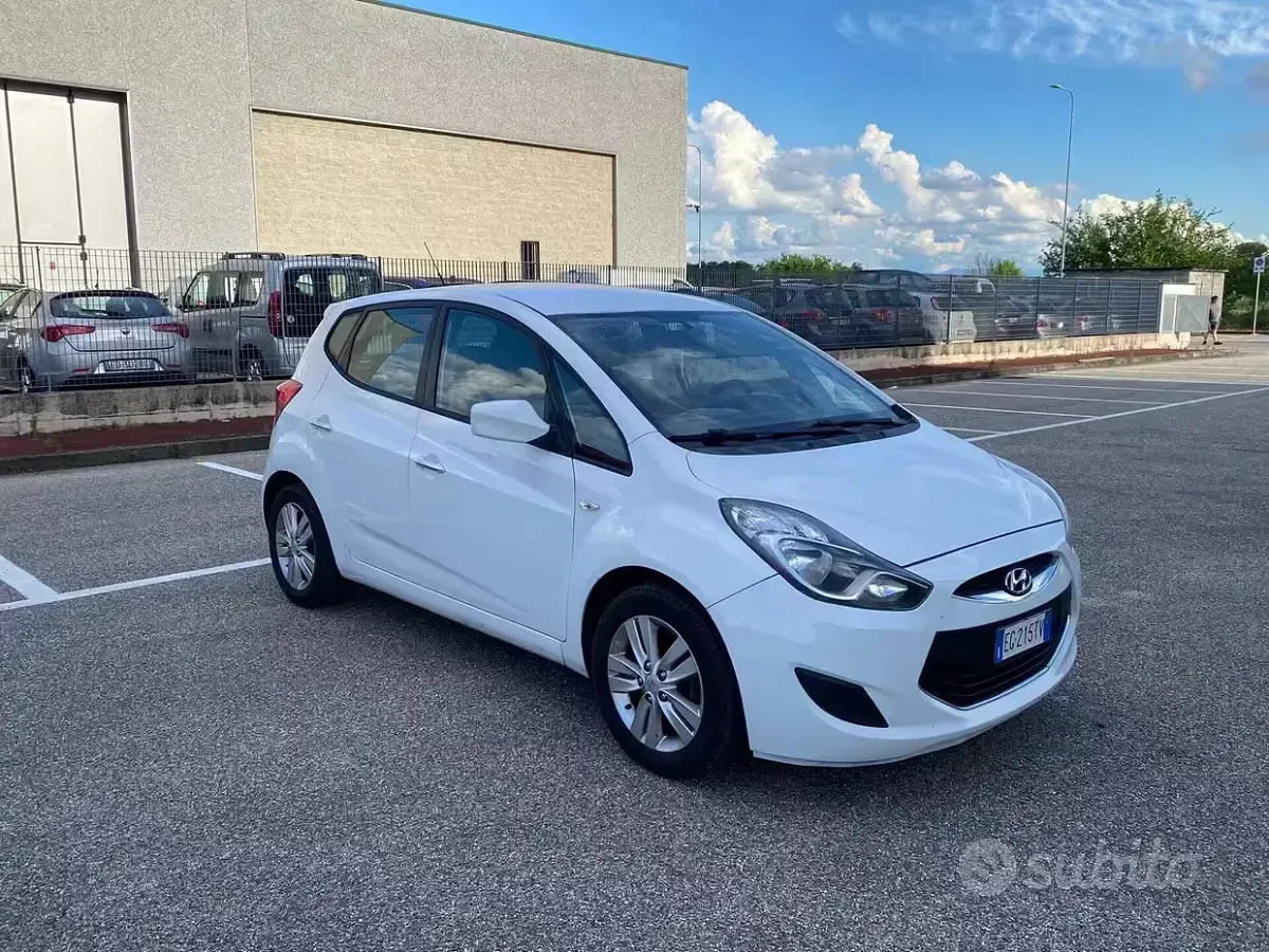 Usata Hyundai ix20 Comfort 90 CV (66 kW) 2011 Bianco Utilitaria