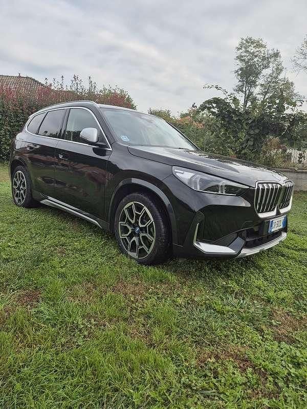 Nero Usata 2023 BMW iX1 xLine SUV | 33.900 € (Buon prezzo) - Immagine 1/4