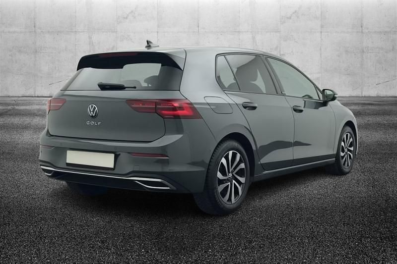 Usata VW Golf VIII Style 150 CV (110 kW) 2022 Grigio metallizzato Berlina