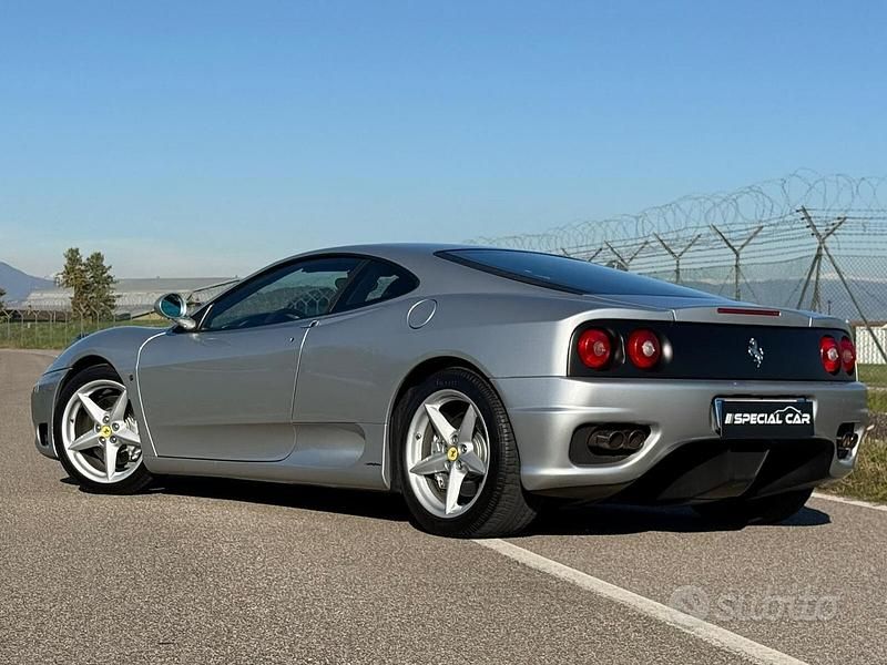 Usata Ferrari 360 400 CV (294 kW) 2003 Grigio Coupé