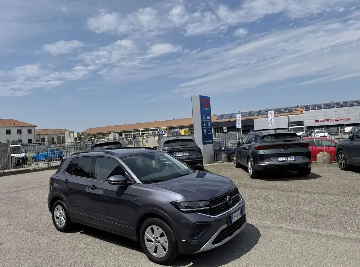 Usata VW T-Cross Edition 95 CV (69 kW) 2025 Smoky grey met SUV