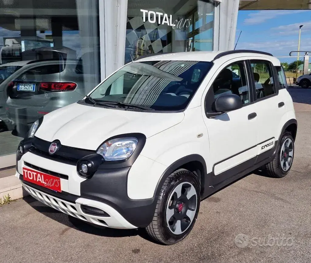Usata Fiat Panda Cross Cross 69 CV (50 kW) 2018 Bianco pastello Utilitaria