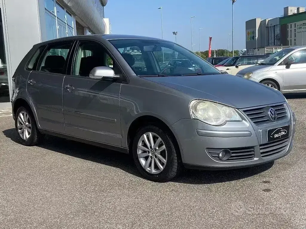 Usata VW Polo Comfortline 69 CV (50 kW) 2008 Grigio Utilitaria
