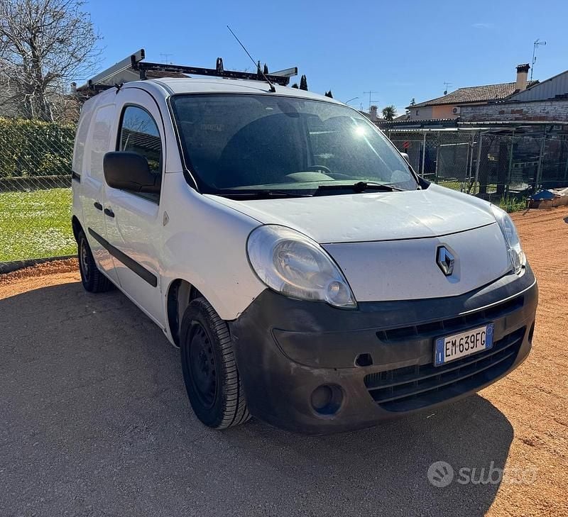 Usata Renault Kangoo 74 CV (54 kW) 2012 Bianco Monovolume