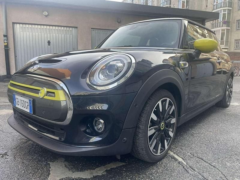 Nero Usata 2020 Mini Cooper SE Utilitaria | 18.900 € (Molto cara) - Immagine 1/4