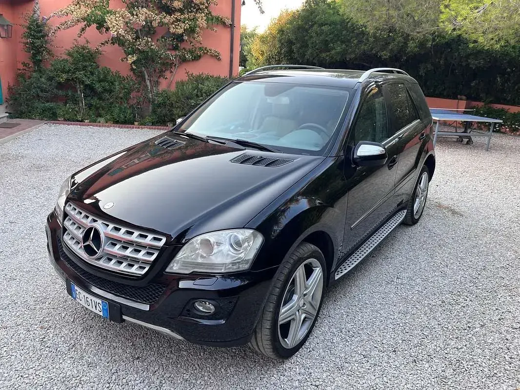 Usata Mercedes ML350 Premium 231 CV (169 kW) 2010 Nero SUV