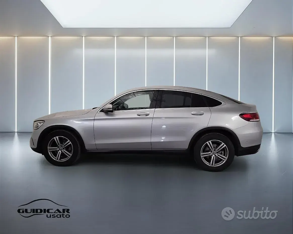 Usata Mercedes GLC200 163 CV (119 kW) 2021 Argento SUV