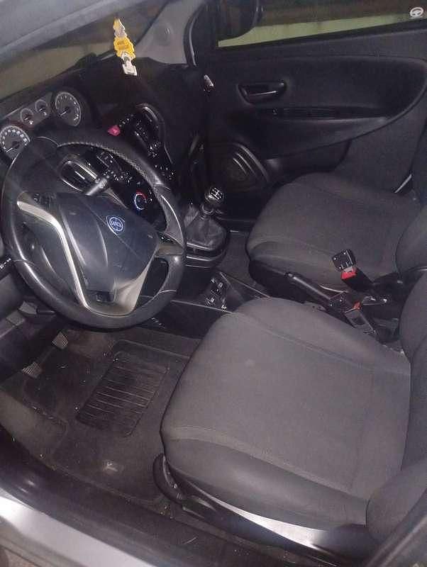 Usata Lancia Ypsilon 69 CV (50 kW) 2019 Utilitaria