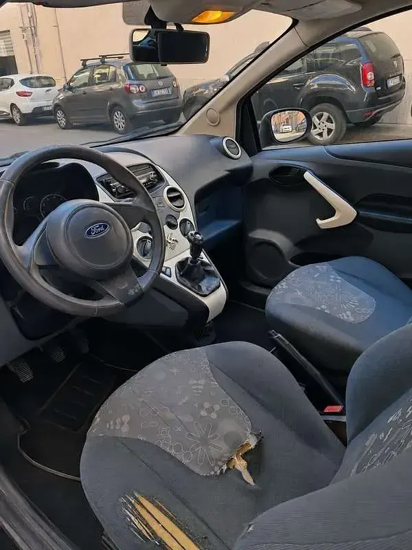 Usata Ford Ka Titanium 75 CV (55 kW) 2011 Nero Utilitaria
