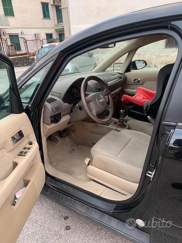 Usata Audi A2 75 CV (55 kW) 2001 Nero Utilitaria