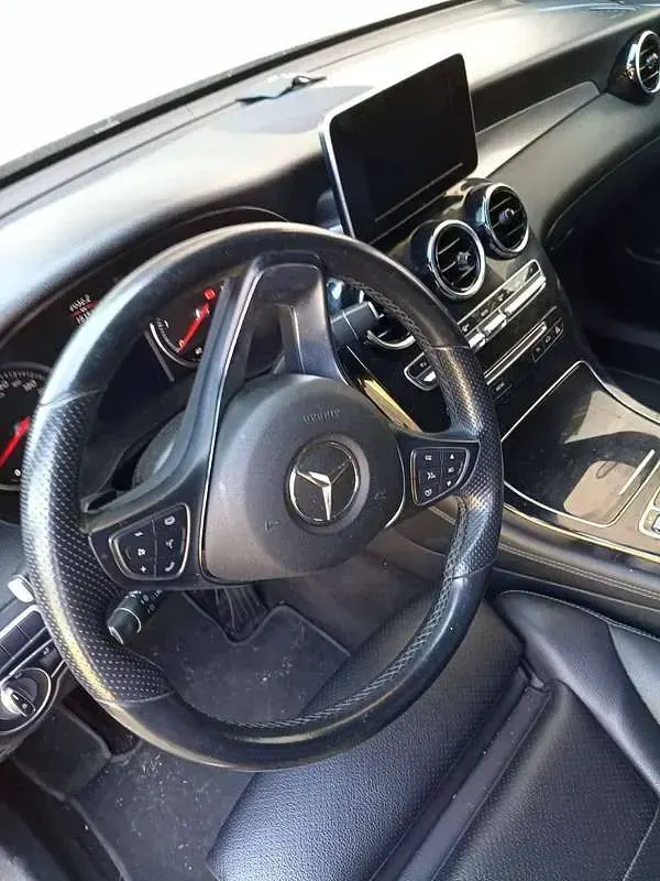 Usata Mercedes GLC220 194 CV (142 kW) 2019 Nero SUV