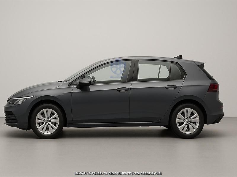 Usata VW Golf VIII Life 116 CV (85 kW) 2023 Grigio Utilitaria
