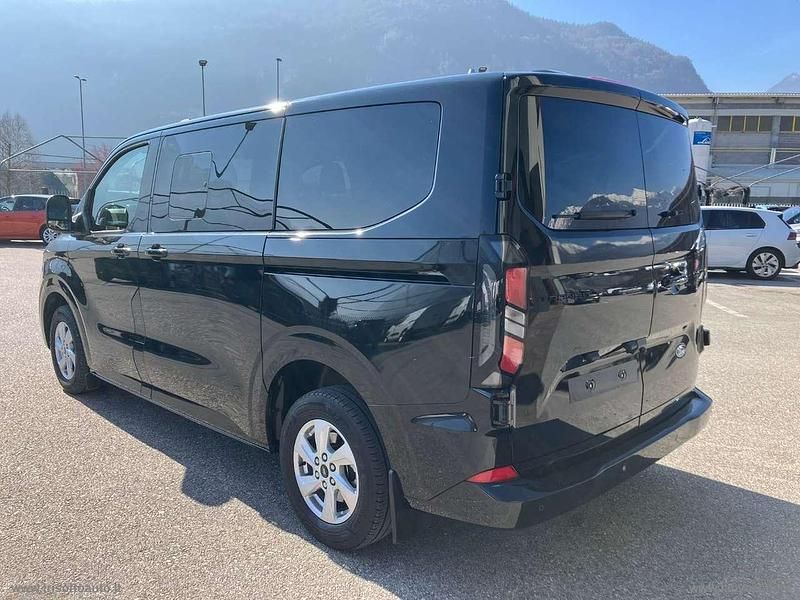 Usata Ford Transit Custom Titanium 136 CV (100 kW) 2025 Nero Station wagon