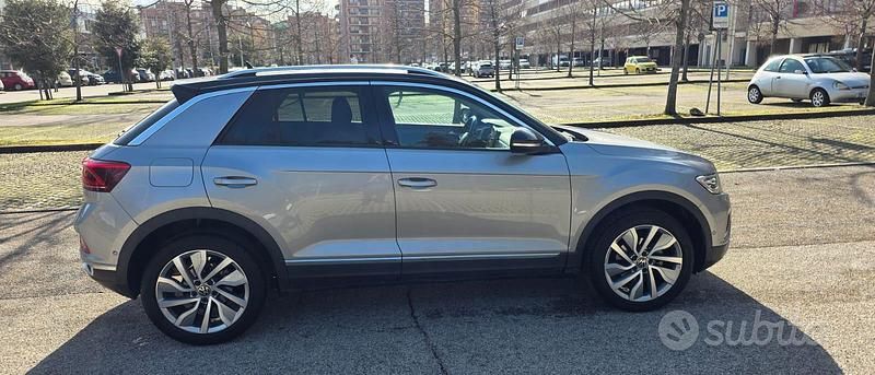 Usata VW T-Roc Style 150 CV (110 kW) 2023 Grigio SUV