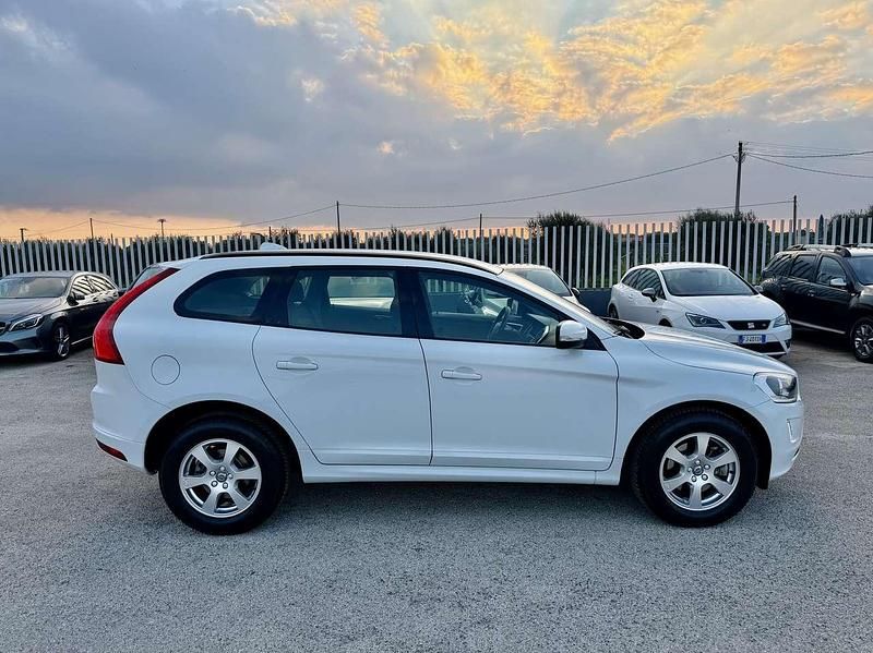 Usata Volvo XC60 Business Edition 150 CV (110 kW) 2016 Bianco SUV