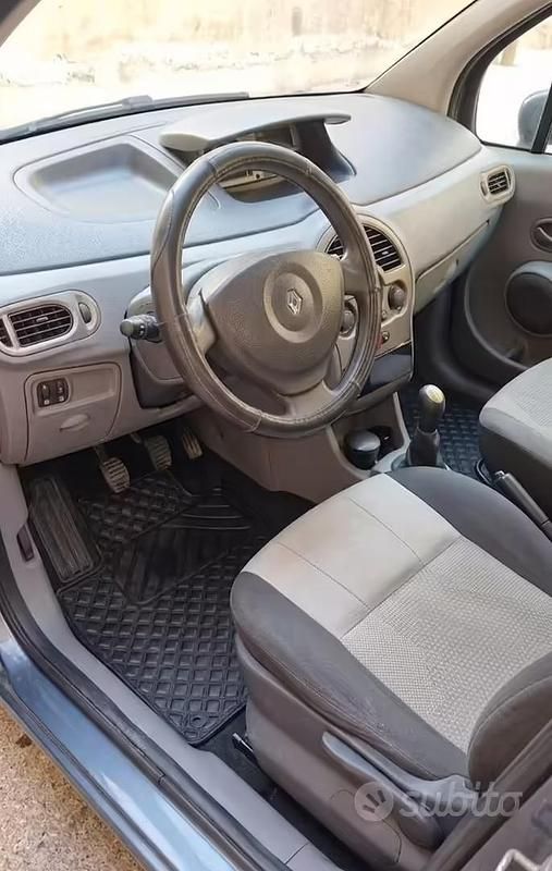 Usata Renault Modus 68 CV (50 kW) 2008 Grigio Monovolume