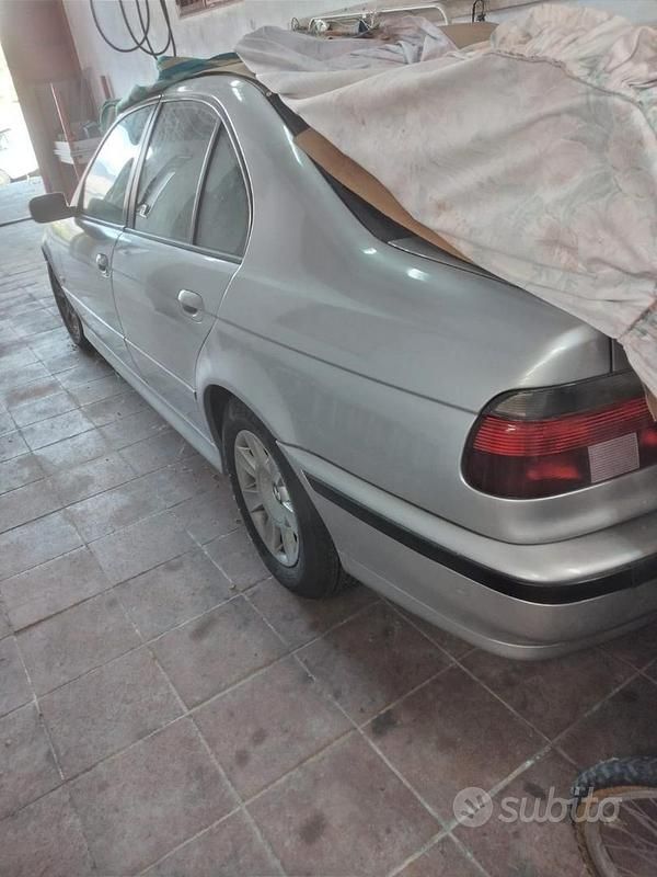 Usata BMW 2000 163 CV (119 kW) 2000 Grigio Berlina