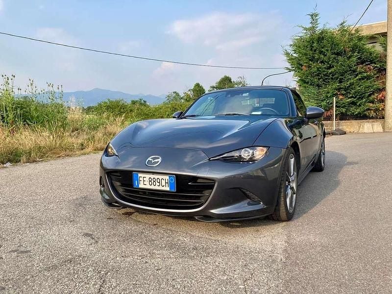Usata Mazda MX5 Inclusive 160 CV (117 kW) 2016 Grigio Cabrio