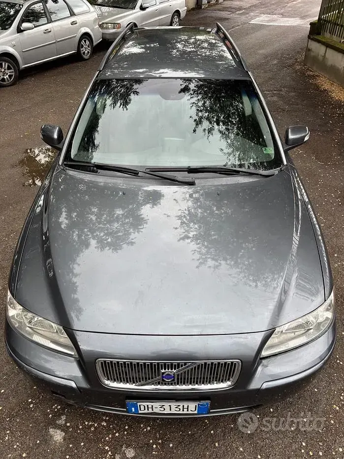 Usata Volvo V70 163 CV (119 kW) 2007 Grigio Station wagon