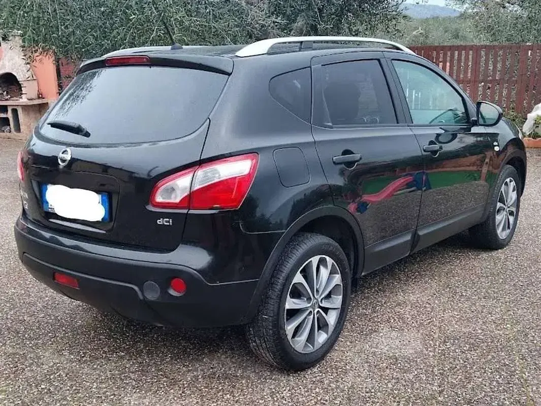 Usata Nissan Qashqai N-TEC 150 CV (110 kW) 2010 Nero SUV