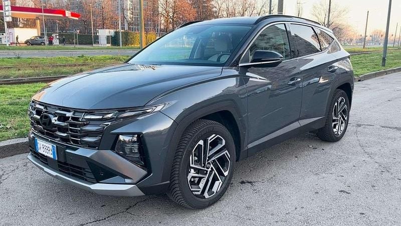 Nuova Hyundai Tucson 179 CV (131 kW) 2026 Grigio SUV