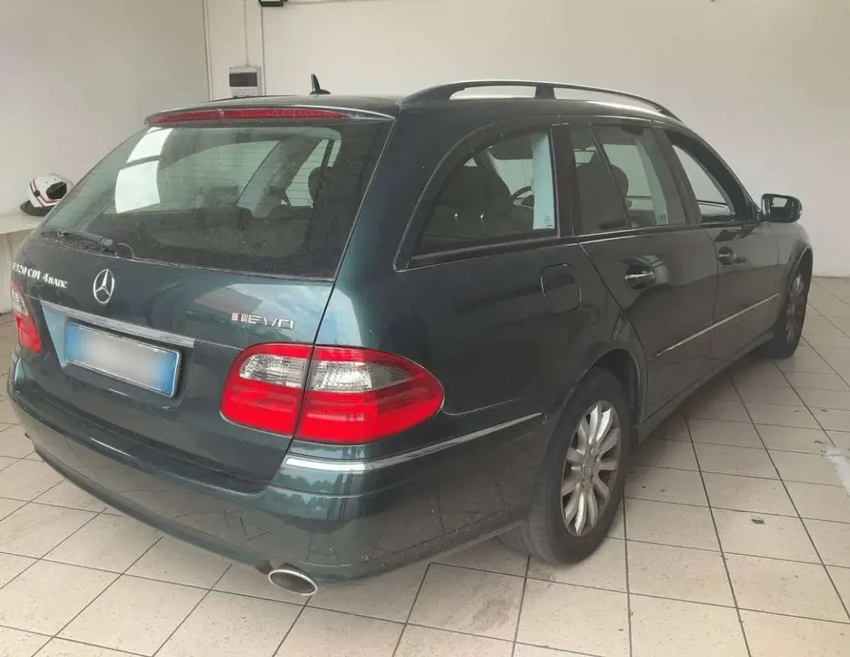 Usata Mercedes E320 Elegance 224 CV (164 kW) 2008 Verde Station wagon