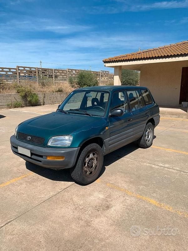 Usata Toyota RAV4 1997 Verde SUV