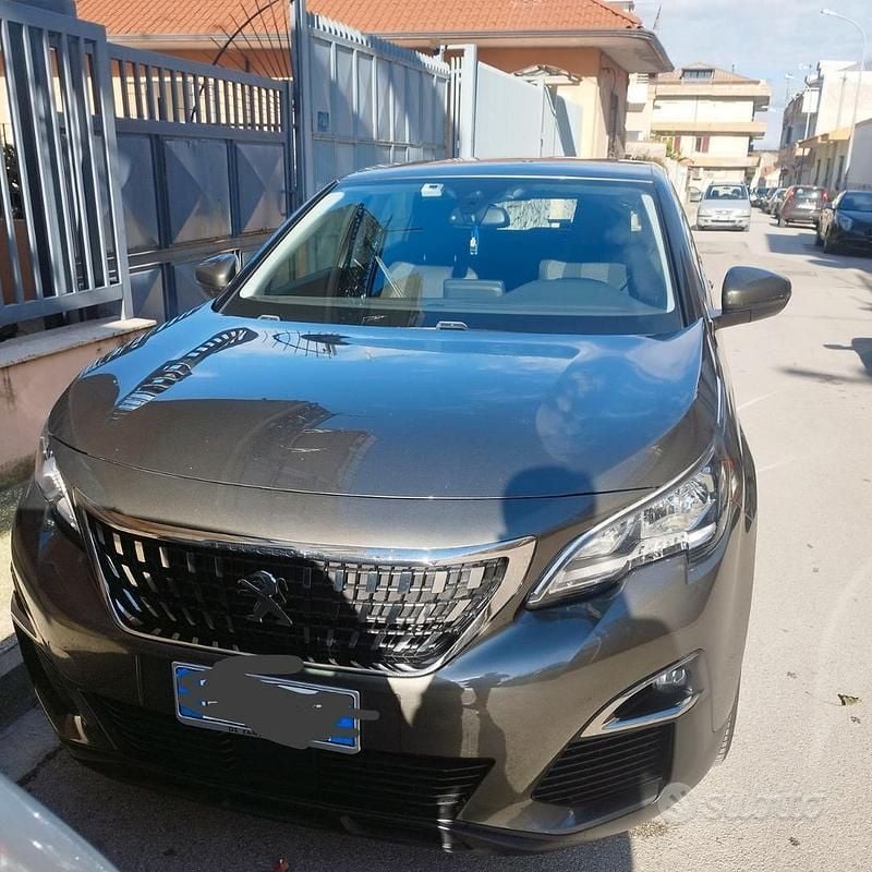 Usata Peugeot 3008 Allure 131 CV (96 kW) 2019 Verde Station wagon