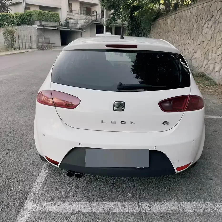Usata Seat Leon 170 CV (125 kW) 2011 Bianco Utilitaria