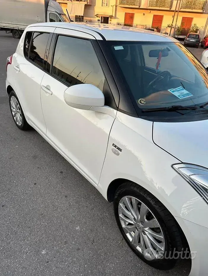 Usata Suzuki Swift 75 CV (55 kW) 2011 Bianco Utilitaria