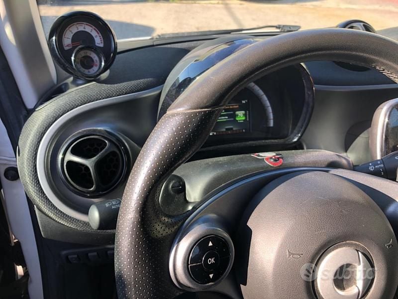 Usata Smart ForTwo Cabrio Prime 71 CV (52 kW) 2017 Bianco Cabrio