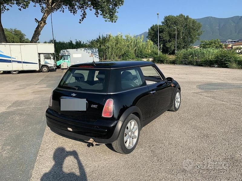 Usata Mini ONE 90 CV (66 kW) 2004 Utilitaria