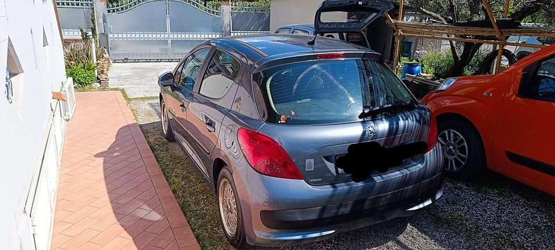 Usata Peugeot 207 70 CV (51 kW) 2007 Grigio Berlina