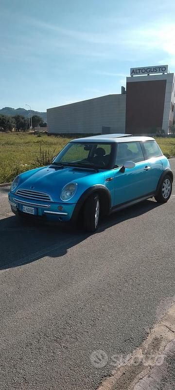 Begagnad Mini One D 75 HK (55 kW) 2004 Halvkombi