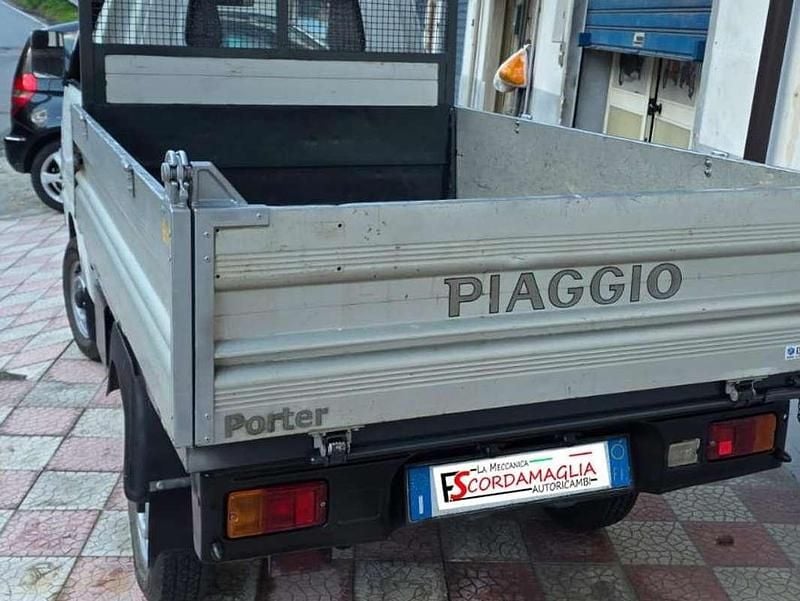 Usata Piaggio Porter 65 CV (47 kW) 2006 Bianco SUV