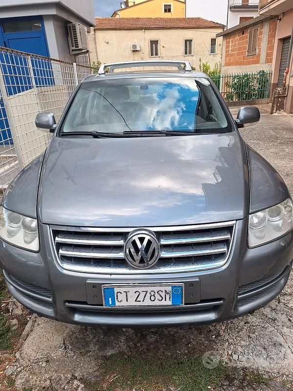 Usata VW Touareg 174 CV (127 kW) 2005 Grigio SUV