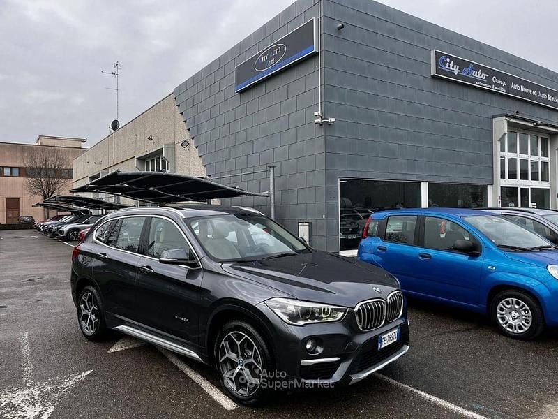 Usata BMW X1 xLine 190 CV (139 kW) 2016 Grigio metallizzato SUV