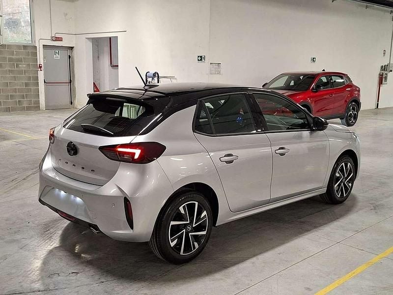 Nuova Opel Corsa 101 CV (74 kW) 2026 Kristall silver/tetto black Utilitaria
