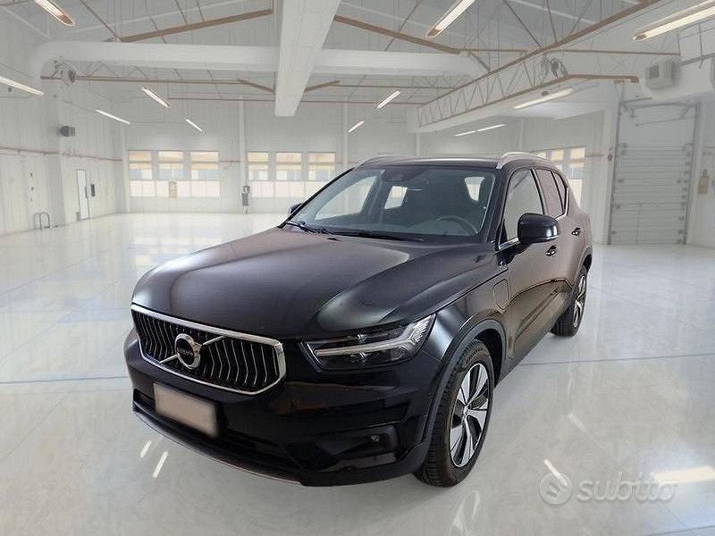 Nero Usata 2020 Volvo XC40 Business Edition SUV | 19.150 € (Buon prezzo) - Immagine 1/4