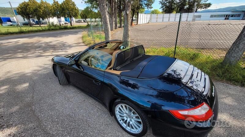 Usata Porsche 911 Carrera 4 Cabriolet 325 CV (239 kW) 2005 Blu Cabrio