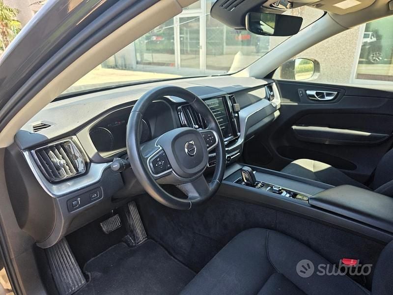 Usata Volvo XC60 Momentum 2021 Marrone SUV