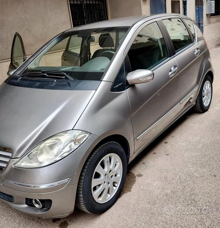 Usata Mercedes A180 Elegance 109 CV (80 kW) 2006 Grigio Berlina