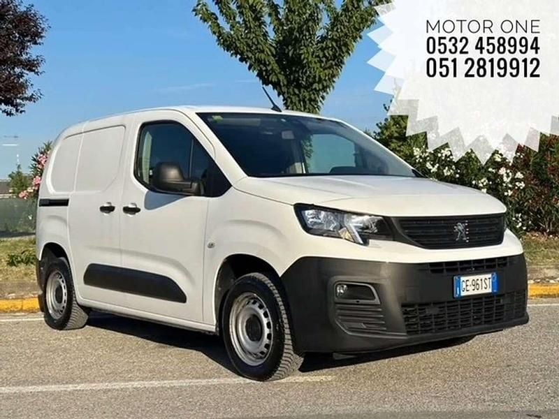 Usata Peugeot Partner Premium 101 CV (74 kW) 2021 Bianco Monovolume