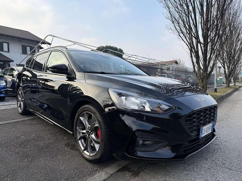 Usata Ford Focus ST-Line 125 CV (91 kW) 2021 Nero Station wagon