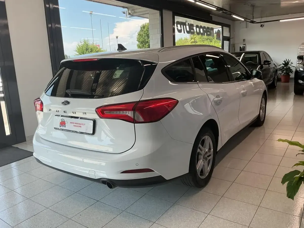 Usata Ford Focus 120 CV (88 kW) 2020 Bianco Station wagon