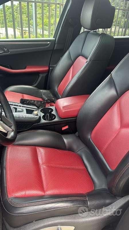 Usata Porsche Macan 245 CV (180 kW) 2019 Argento SUV